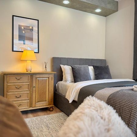 Top Centre 2Bed Apartment For 5 Guests 2 Minutes From High Street 플로브디프 외부 사진