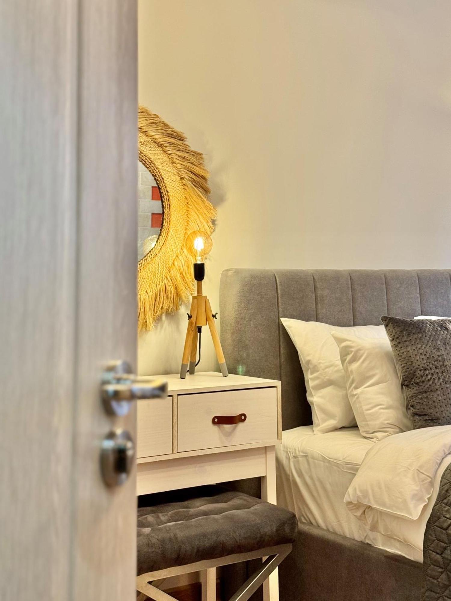 Top Centre 2Bed Apartment For 5 Guests 2 Minutes From High Street 플로브디프 외부 사진