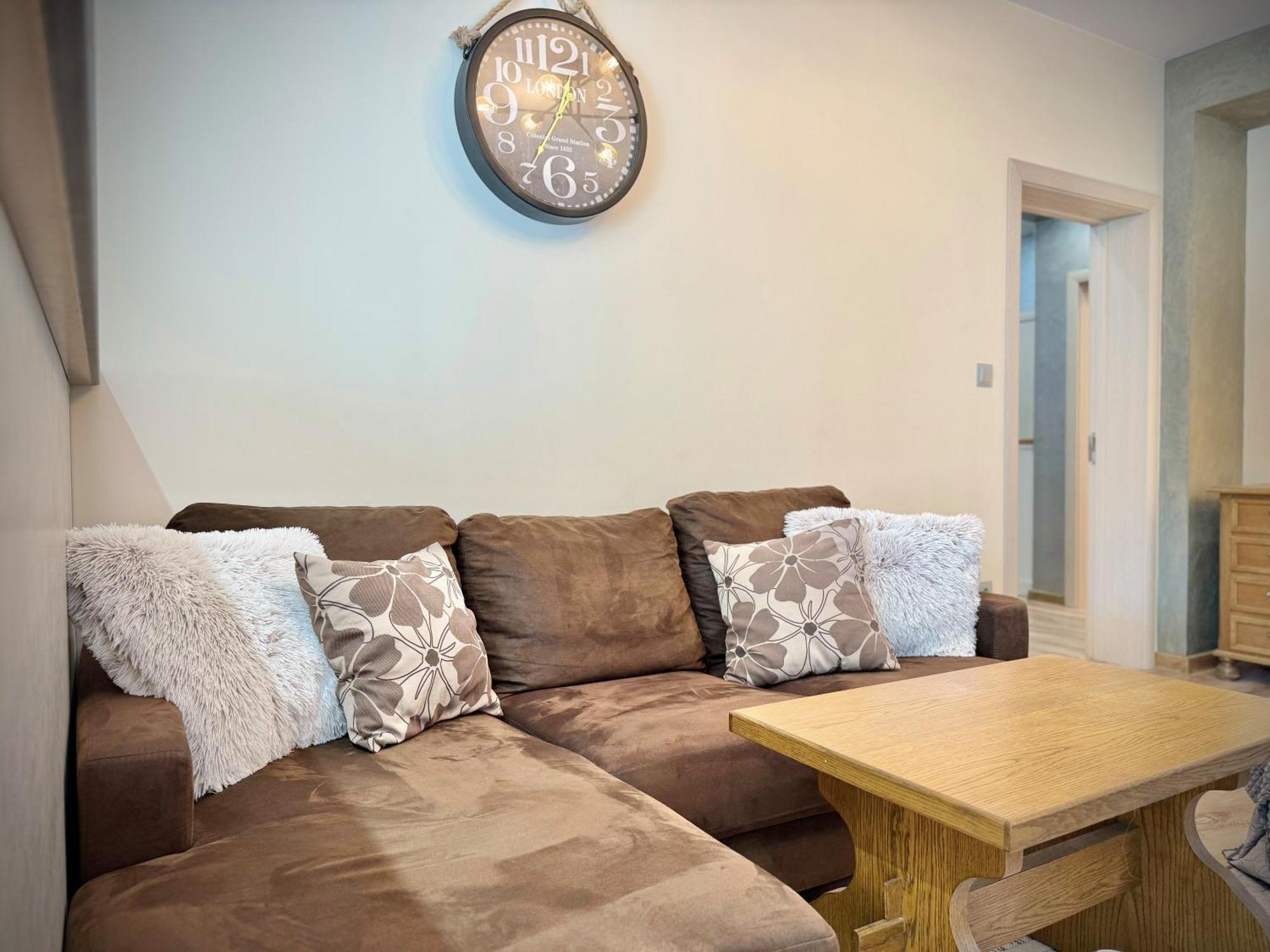 Top Centre 2Bed Apartment For 5 Guests 2 Minutes From High Street 플로브디프 외부 사진